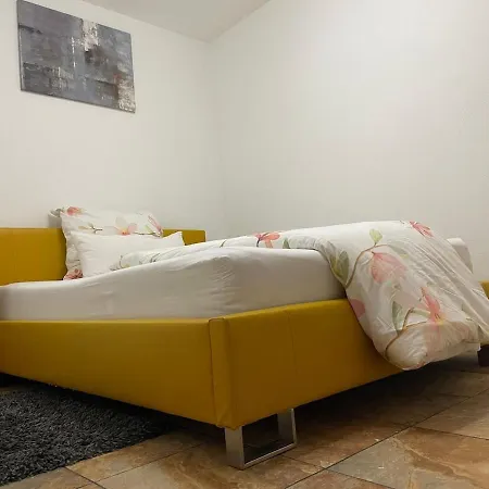 Lejlighed 2-room Flat With Private Entrance & Privat Parking Leonberg