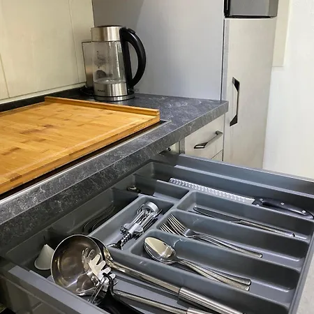 Appartement 2-room Flat With Private Entrance & Privat Parking