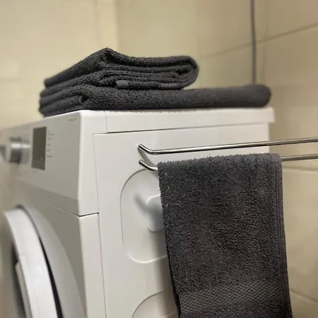 2-room Flat With Private Entrance & Privat Parking Leonberg