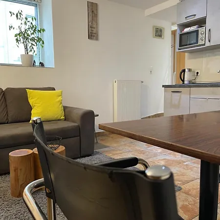 Lejlighed 2-room Flat With Private Entrance & Privat Parking