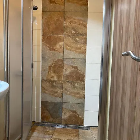 2-room Flat With Private Entrance & Privat Parking Leonberg